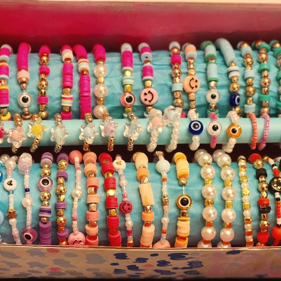 Meet your Posher, Avery - Picture 1 of 4